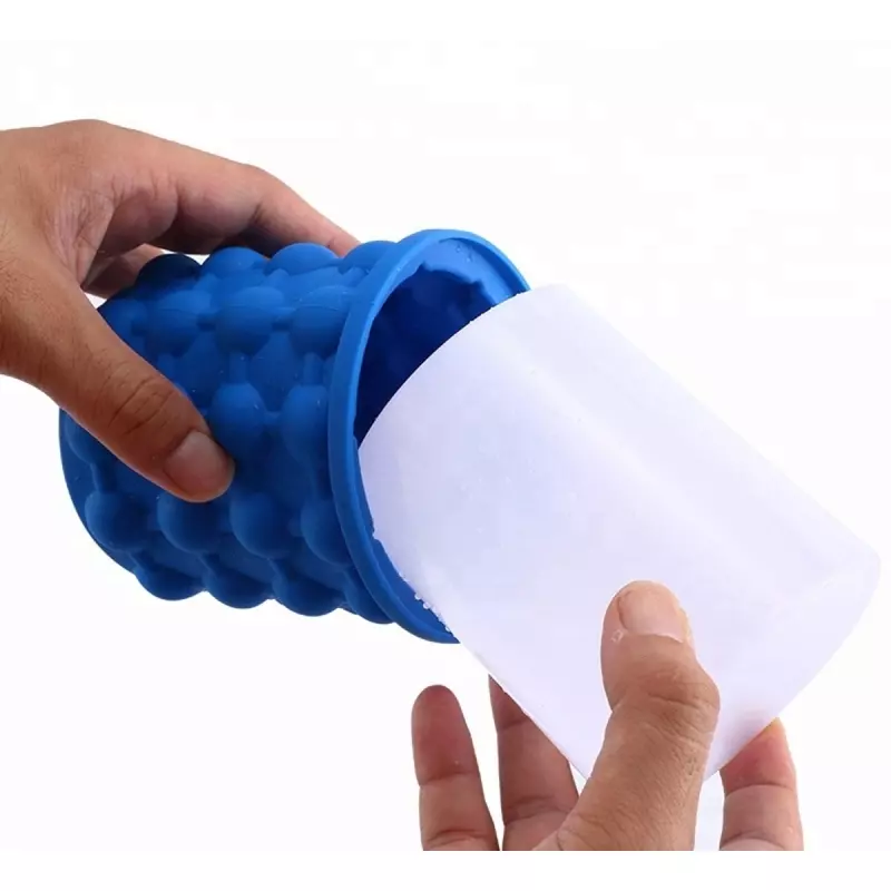 Casa si Gradina - Bucatarie si vesela - Accesorii bar - Forme cuburi de gheata - Recipeint pentru pastrarea ghetii, din silicon, Gonga® Albastru - Infinity.ro