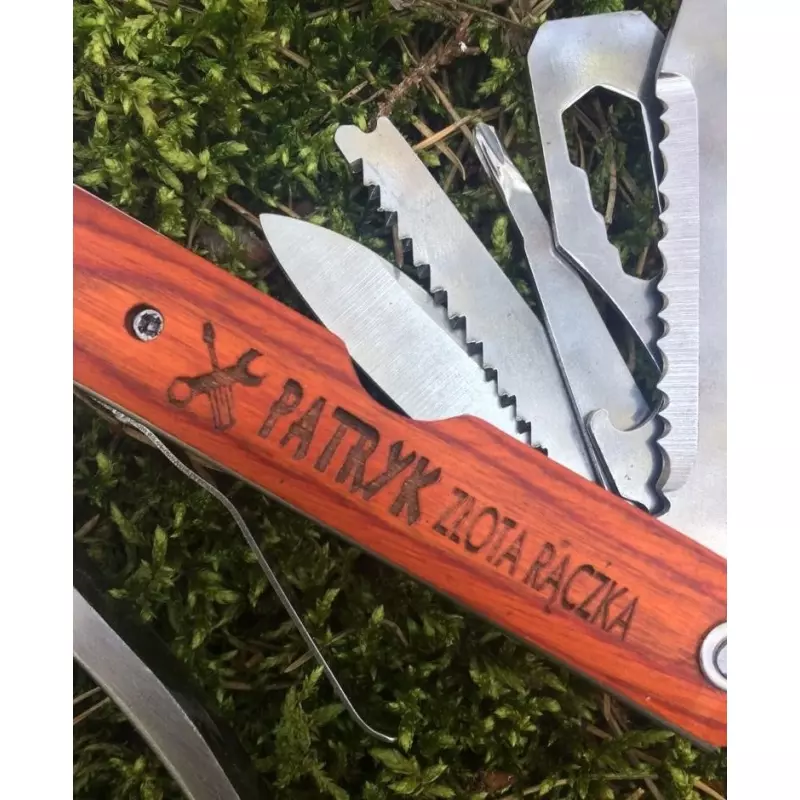 Sport si Outdoor - Camping - Cutite, bricege si accesorii - Unelte multifunctionale - Topor tip briceag multifunctional pentru camping cu diferite ustensile,Gonga® - Infinity.ro