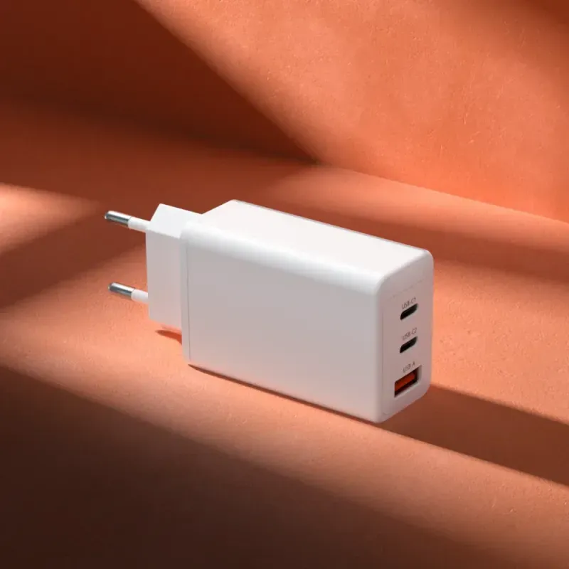 Laptop, Telefoane si Tablete - Telefoane mobile si accesorii - Accesorii Telefoane - Incarcatoare telefoane - Incarcator ABYZ 65W cu Fast Charging dual USB-C si USB-A sigur si rapid pentru dispozitive mobile compatibil cu 230V alb - Infinity.ro