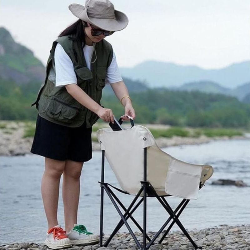 Sport si Outdoor - Camping - Mobilier pentru camping - Scaune camping - Scaun pliabil, cu buzunar lateral, cadru metalic si husa de transport, culoarea bej, 65 x 59 x 41 cm, eCarla, KRT11K - Infinity.ro