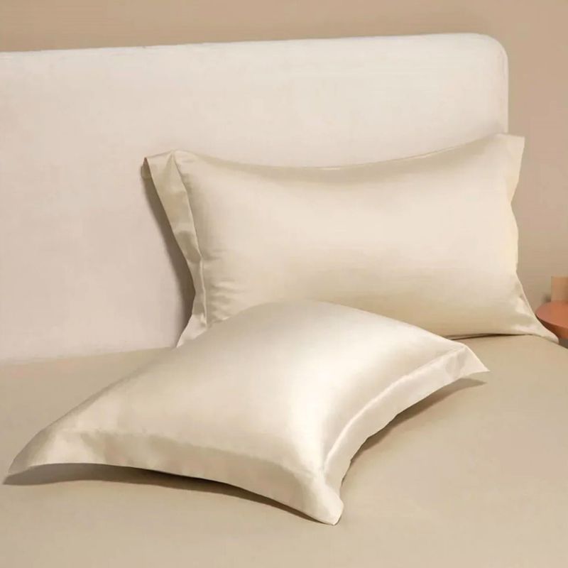 Casa si Gradina - Textile si covoare - Lenjerii de pat - Fete de perna - Set 2 fete de perna Kotonia Home Damasc Saten DeLux, 100% bumbac, vanilla, 50×70 cm - Infinity.ro