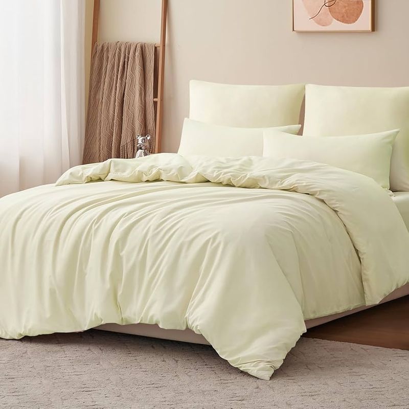 Casa si Gradina - Textile si covoare - Lenjerii de pat - Cearceafuri de pat - Cearceaf de pat Kotonia Home Hotel - 220x240 cm, 100% bumbac, Damasc DeLux Saten, vanilla - Infinity.ro