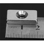 Casa si Gradina - Mobilier - Feronerie si accesorii mobila - Magnet puternic neodim bloc 20 mm x 10 mm x 3 mm cu gaura de sustinere de 4 mm diametru - Infinity.ro