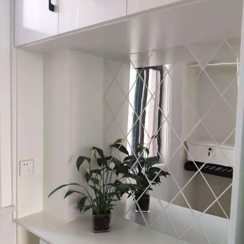 Laptop, Telefoane si Tablete - Telefoane mobile si accesorii - Accesorii Telefoane - Huse telefoane - Set 32 Oglinzi Acrilice Diamant Romb Sticker Auto-adeziv Decorativ pentru Baie Living si Bucatarie 50 x 100 cm, MyStyle® - Infinity.ro