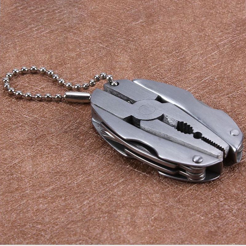 Fashion, accesorii si bijuterii - Barbati - Accesorii barbati - Alte accesorii barbati - Breloc multifunctional, 5in1, Metal, Argintiu - Infinity.ro