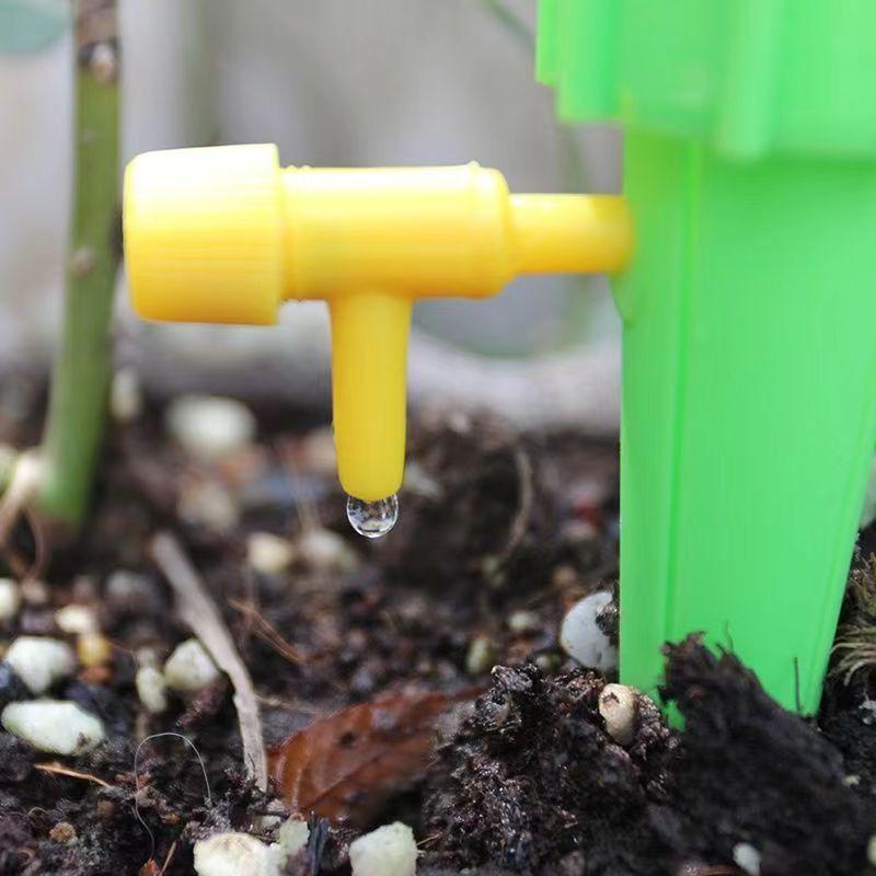 Casa si Gradina - Gradinarit si plante - Instalatii si accesorii pentru irigatii - Accesorii irigare - Set 10 varfuri de udare automata a plantelor, Polipropilena, Verde - Infinity.ro
