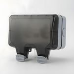 Casa si Gradina - Electrice - Prize - Priza dubla exterior INNOVIX, Model Standard European, 250V/16A, IP66, rezistenta la apa si praf, gri cu - Infinity.ro