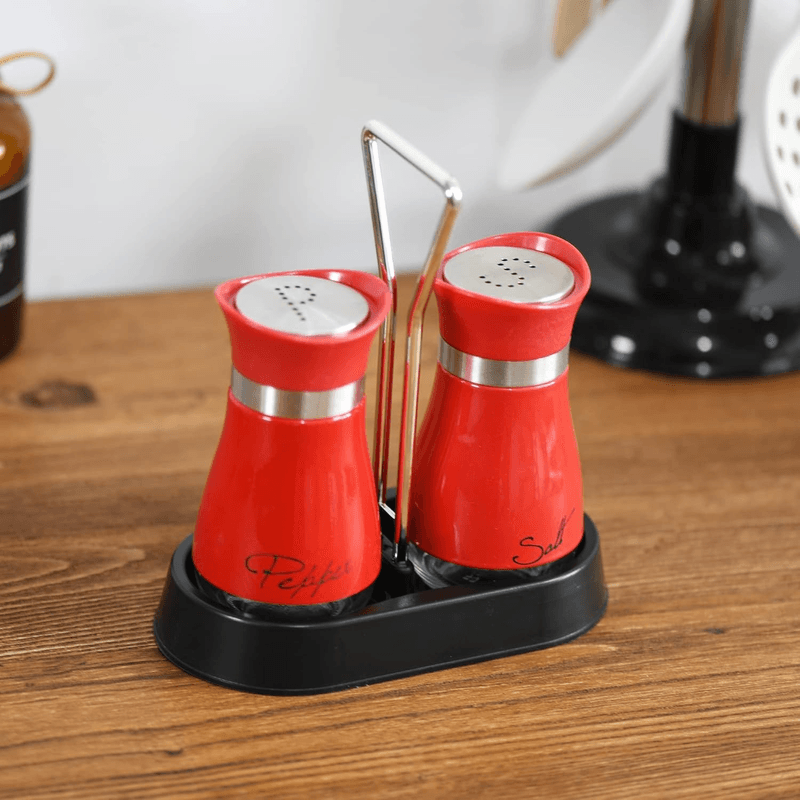 Casa si Gradina - Bucatarie si vesela - Ustensile bucatarie - Rasnite si dozatoare condimente - Set 2 Solnite Sare si Piper cu Suport Elegant din Inox, Culoare Rosu ABYZ accesorii Practice si Moderne pentru Bucatarie - Infinity.ro