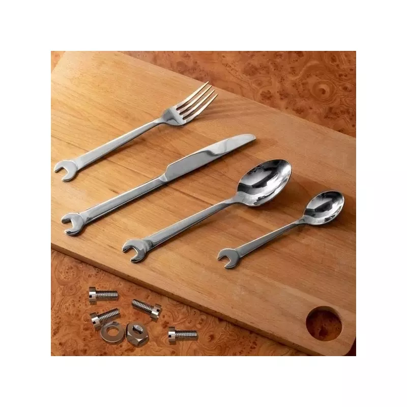 Casa si Gradina - Bucatarie si vesela - Vesela si tacamuri - Tacamuri si seturi - Set 4 tacamuri model mecanic, Gonga® Argintiu - Infinity.ro