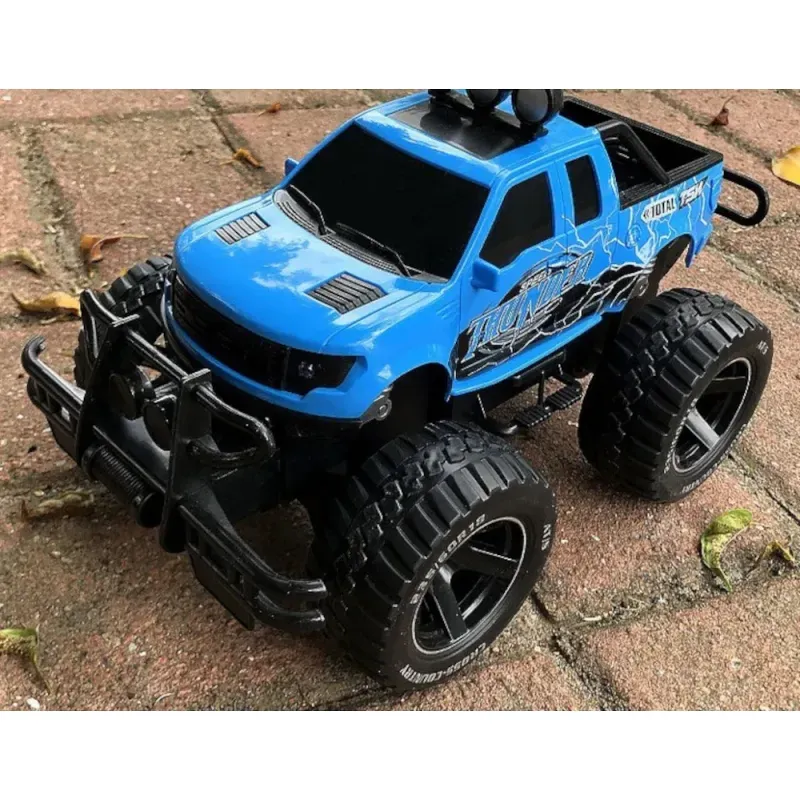 Jucarii, Copii si Bebe - Jucarii si jocuri - Vehicule si jucarii cu telecomanda - Masinute - Masina RC Off-Road Scara 1:18, Cu Telecomanda Durabila Albastra Distractie si Performanta pentru Pasionatii de Aventuri - Infinity.ro