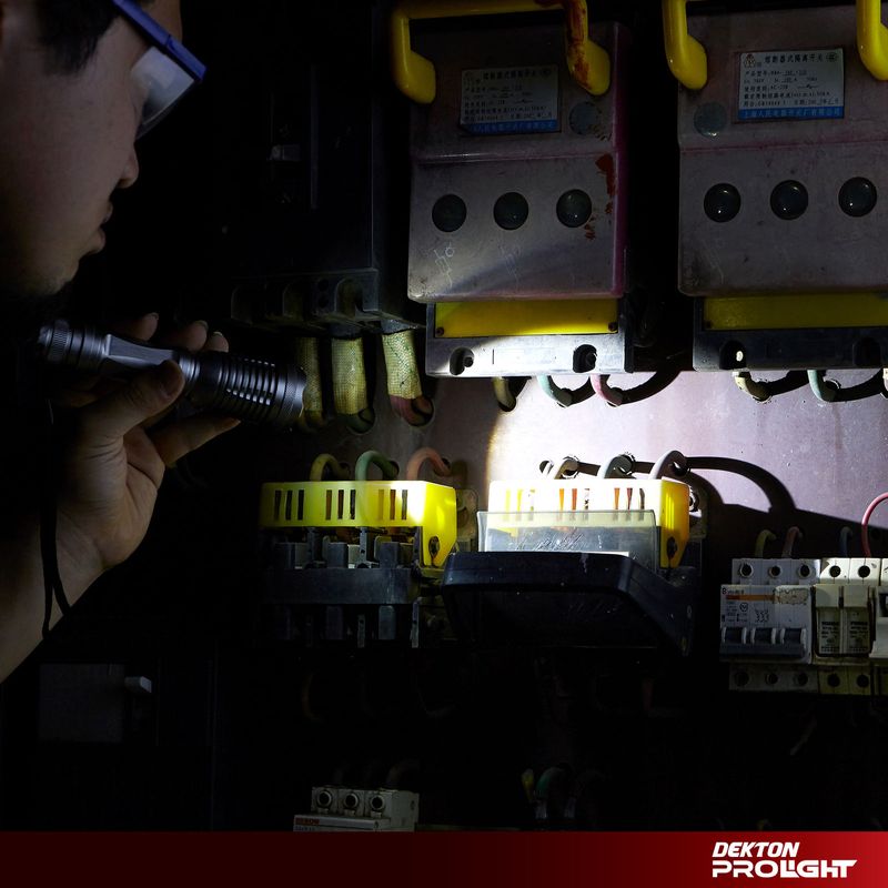 Sport si Outdoor - Camping - Articole solare camping - Lampi si lanterne camping - Lanterna LED COB XT400, 400lm, 350 Metri, Dekton, DT50545 - Infinity.ro