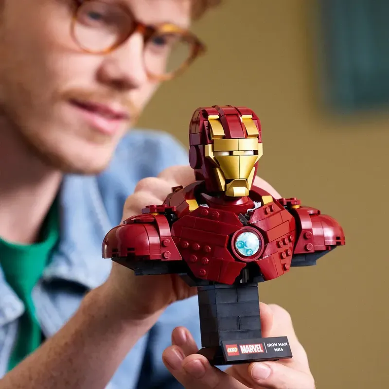 Jucarii, Copii si Bebe - Jucarii si jocuri - Seturi de constructie si cuburi - Seturi de constructie - Lego Super Heroes Bust Iron Man 76327 - Infinity.ro