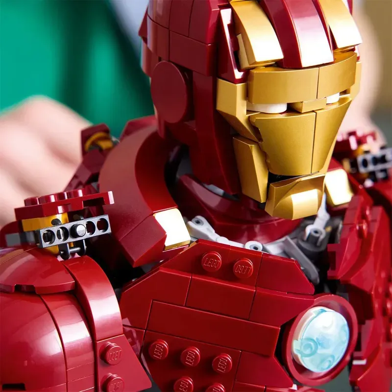 Jucarii, Copii si Bebe - Jucarii si jocuri - Seturi de constructie si cuburi - Seturi de constructie - Lego Super Heroes Bust Iron Man 76327 - Infinity.ro