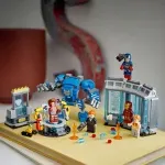 Jucarii, Copii si Bebe - Jucarii si jocuri - Seturi de constructie si cuburi - Seturi de constructie - Lego Super Heroes Laboratorul Lui Iron Man Sala Armurilor 76315 - Infinity.ro