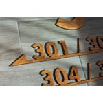 Casa si Gradina - Gradina si terasa - Decoratiuni exterior - Ornamente gradina - Semn Numere de Camera Etaj HH1656 Personalizabil pentru Hol 38x42cm - Infinity.ro