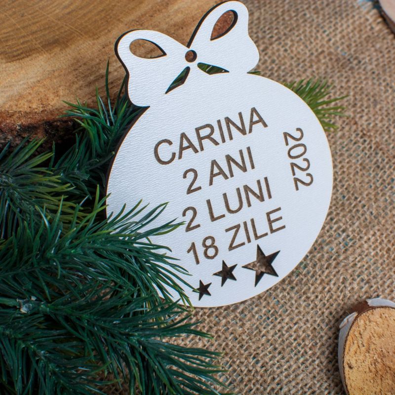 Casa si Gradina - Decoratiuni - Decoratiuni de sezon - Glob de Craciun cu Detaliile Copilului HH1629 din Lemn Model Stele - Infinity.ro