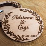 Fashion, accesorii si bijuterii - Femei - Bijuterii femei - Cutii bijuterii - Cutie Verighete Rotunda Personalizata HH1633 din Lemn 10x10 cm - Infinity.ro
