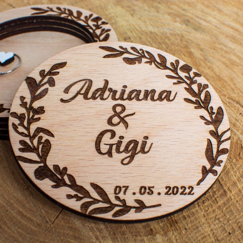 Fashion, accesorii si bijuterii - Femei - Bijuterii femei - Cutii bijuterii - Cutie Verighete Rotunda Personalizata HH1633 din Lemn 10x10 cm - Infinity.ro