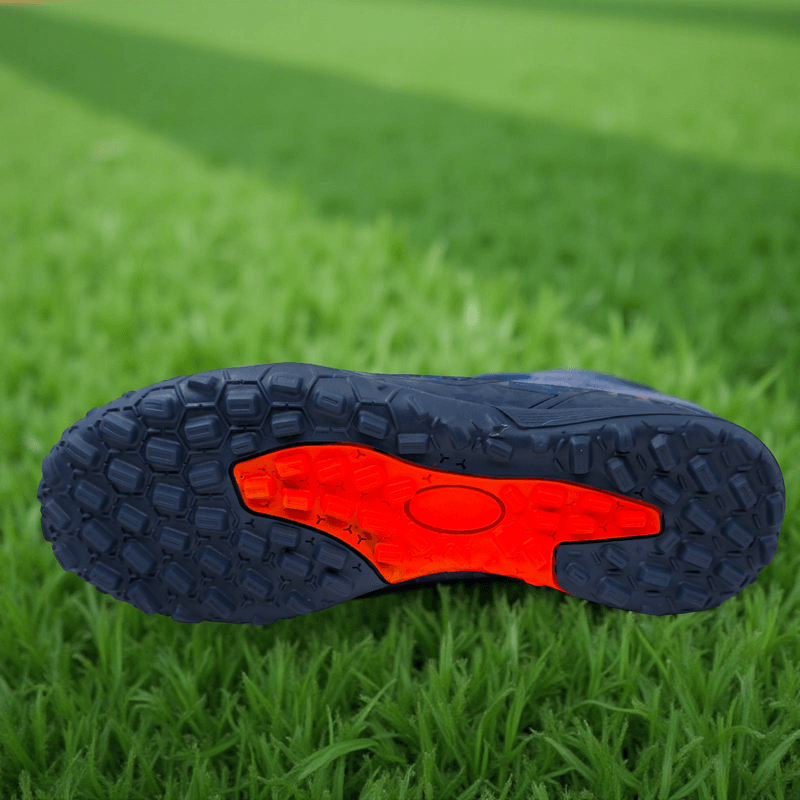 Sport si Outdoor - Echipament Sportiv - Incaltaminte sport - Pantofi sport - Ghete de fotbal Sky Wing, 9895 pentru teren sintetic, cusute in varf 35 bleumarin - Infinity.ro