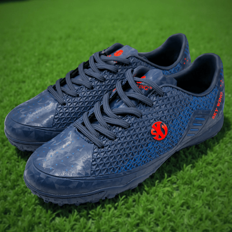 Sport si Outdoor - Echipament Sportiv - Incaltaminte sport - Pantofi sport - Ghete de fotbal Sky Wing, 9895 pentru teren sintetic, cusute in varf 35 bleumarin - Infinity.ro