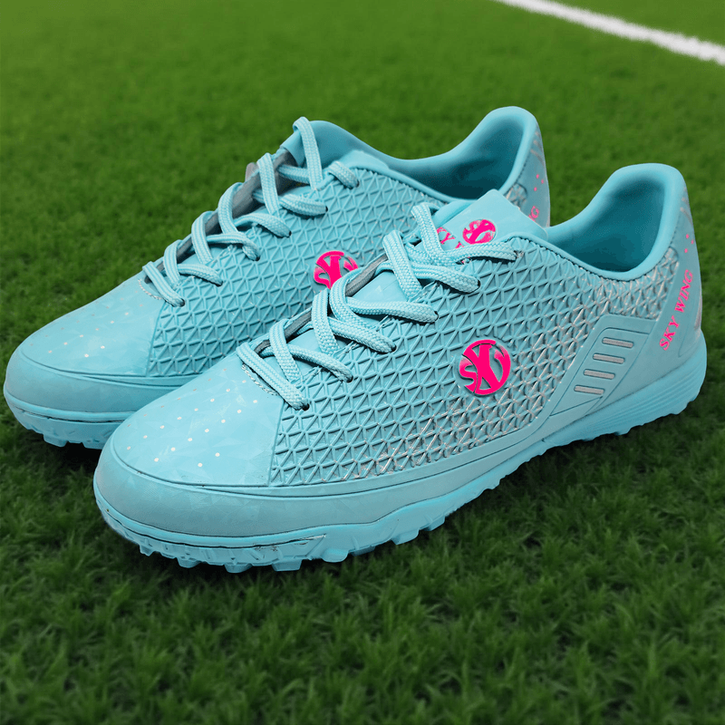 Sport si Outdoor - Echipament Sportiv - Incaltaminte sport - Pantofi sport - Ghete de fotbal Sky Wing, 9895 pentru teren sintetic, cusute in varf 38 turcoaz - Infinity.ro