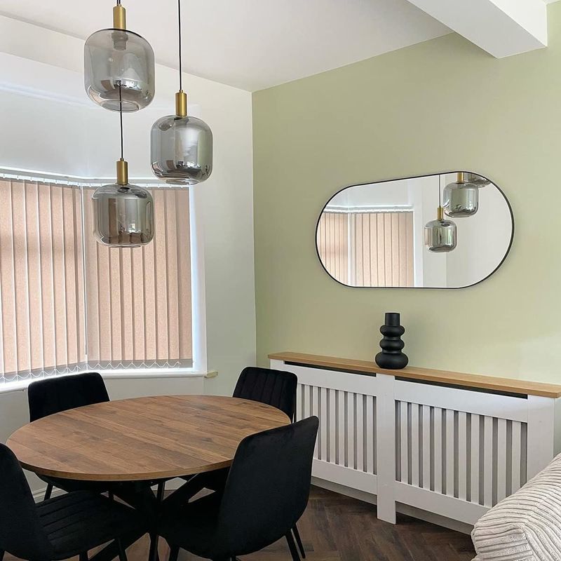 Casa si Gradina - Corpuri si surse de iluminat - Lustre si pendule - Candelabru, lampa suspendata moderna, cu 3 becuri, E27, sticla fumurie, finisaj negru auriu, reglabila pe inaltime - Infinity.ro