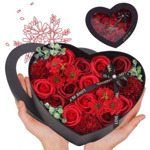 Buchet flori de sapun, parfumate, cutie decorativa inimioara, idee de cadou ideala, JollyMag, BUK01CZE