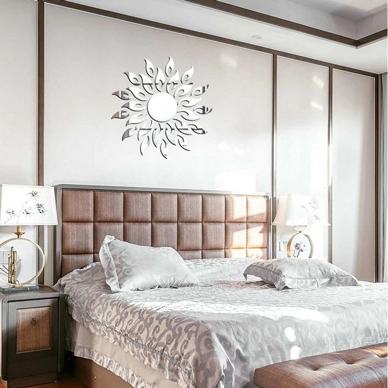 Casa si Gradina - Decoratiuni - Oglinzi - Set 27 Oglinzi Acrilice Decorative Autoadezive model Raze de Soare Argintiu, dimensiune 50cm - Infinity.ro
