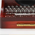 Casa si Gradina - Decoratiuni - Obiecte decorative - Accesorii decorative - Cutie muzicala tip masina de scris, plastic, 14×15×13 cm, maro - Infinity.ro