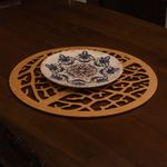 Casa si Gradina - Bucatarie si vesela - Organizare si depozitare bucatarie - Suporturi tacamuri si vase - Set suporturi de masa, Hermia, lemn, miere, 36x36 cm, 4 bucati - Infinity.ro