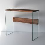 Casa si Gradina - Mobilier - Comode si corpuri - Console - Consola, Hanah Home, sticla calita si lemn masiv de pin, nuc, 91x37x80 cm - Infinity.ro
