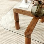Casa si Gradina - Mobilier - Mese si birouri - Masute de cafea - Masa de cafea, Hanah Home, sticla calita, cadru lemn masiv, nuc, 80x80x40 cm - Infinity.ro