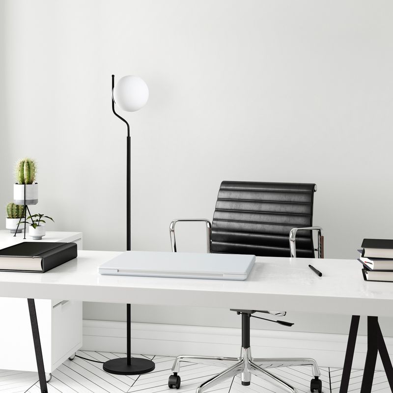Casa si Gradina - Corpuri si surse de iluminat - Veioze si lampi - Lampadare - Lampadar, Opviq, metal, negru, 30x30x168 cm - Infinity.ro