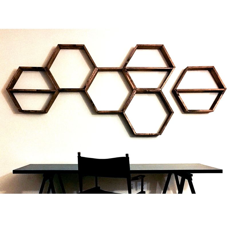 Casa si Gradina - Mobilier - Biblioteci si rafturi - Etajere - Etajera de perete, Hanah Home, lemn masiv, nuc, 40x37x10 cm, set 6 bucati - Infinity.ro