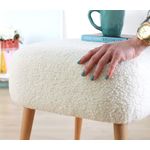 Casa si Gradina - Mobilier - Scaune si fotolii - Tabureti - Taburet, Hanah Home, blana artificiala, alb, 45x45x43 cm - Infinity.ro