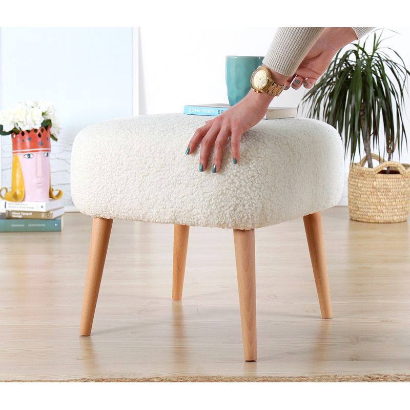 Casa si Gradina - Mobilier - Scaune si fotolii - Tabureti - Taburet, Hanah Home, blana artificiala, alb, 45x45x43 cm - Infinity.ro