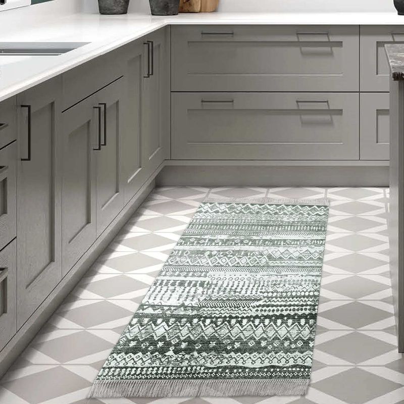 Casa si Gradina - Textile si covoare - Covoare - Covoare casa - Covor, Conceptum Hypnose, argintiu, 120x180 cm, 100% poliester, antiderapant, lavabil la masina - Infinity.ro