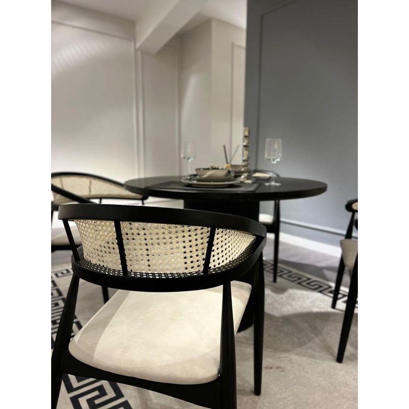 Casa si Gradina - Mobilier - Seturi de mobilier - Seturi mese si scaune - Set masa si scaune, Hanah Home, lemn de fag, alb-negru, masa 100x75x100 cm, 4 scaune - Infinity.ro