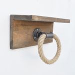 Casa si Gradina - Sanitare - Suporturi si accesorii baie - Suporturi baie - Carlig de perete, Hanah Home, lemn de molid si franghie, nuc, 30x14x12 cm - Infinity.ro