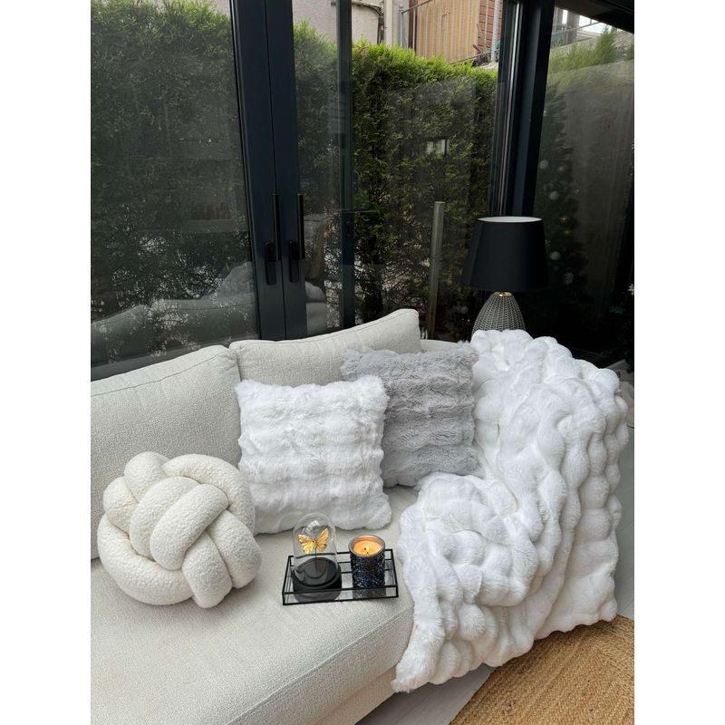 Casa si Gradina - Textile si covoare - Huse pentru mobilier - Husa de canapea, Aberto Design, off white, 200x150 cm, 100% poliester, lavabila la masina - Infinity.ro