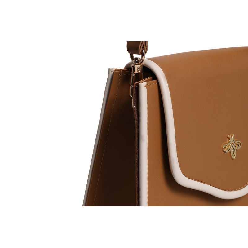 Fashion, accesorii si bijuterii - Femei - Accesorii femei - Genti si rucsacuri femei - Geanta de umar, Lucky Bees, dama, camel crem, 22x11x22 cm, piele ecologica - Infinity.ro