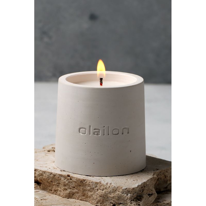 Casa si Gradina - Decoratiuni - Aromaterapie si lumanari - Lumanari si candele - Lumanare parfumata, Aberto Design, beton, alb, 8.5x8 cm, vanilie/trandafir - Infinity.ro