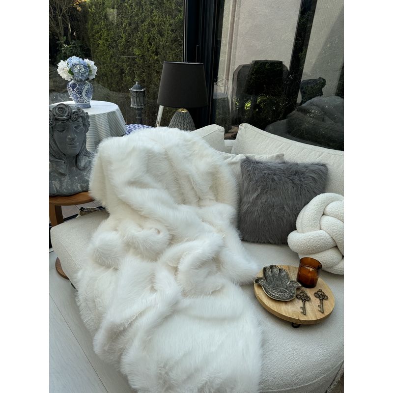 Casa si Gradina - Textile si covoare - Huse pentru mobilier - Husa pentru canapea, Aberto Design, alb, 200x75 cm, 100% poliester, antiderapanta - Infinity.ro