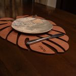 Casa si Gradina - Bucatarie si vesela - Organizare si depozitare bucatarie - Suporturi tacamuri si vase - Set suporturi de masa, Hermia, lemn, roz, 33x45 cm, 4 piese - Infinity.ro