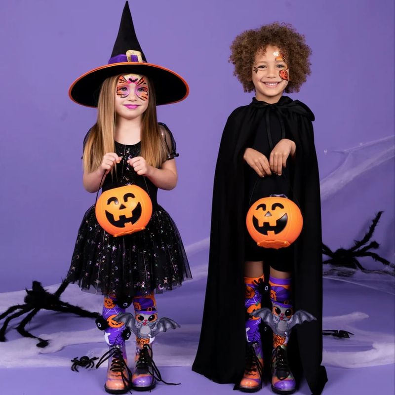Fashion, accesorii si bijuterii - Copii - Lenjerie si pijamale copii - Sosete si dresuri copii - Sosete lungi colorate Madmia unisex fantasy Halloween 3-5 ani - Infinity.ro