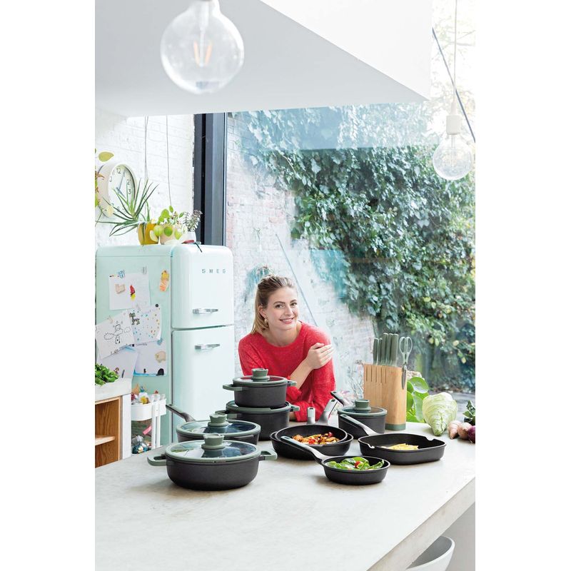 Casa si Gradina - Bucatarie si vesela - Vase pentru gatit - Tigai si seturi - Tigaie Forest, 24 cm, 2L, invelis antiaderent, Aluminiu, Negru/Verde - Infinity.ro