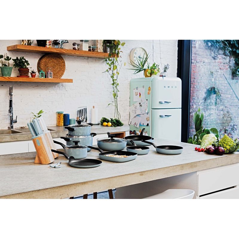 Casa si Gradina - Bucatarie si vesela - Vase pentru gatit - Oale si cratite - Cratita Slate, 20 cm, 2.9L, capac, Aluminiu, Sticla, Albastru - Infinity.ro