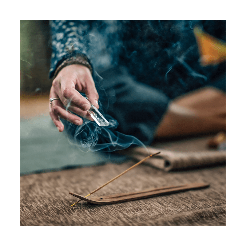 Casa si Gradina - Decoratiuni - Aromaterapie si lumanari - Odorizante camera - Set 5 pachete betisoare parfumate Tribal Soul, seria spiritual, suport ceramic inclus, 15g - Infinity.ro