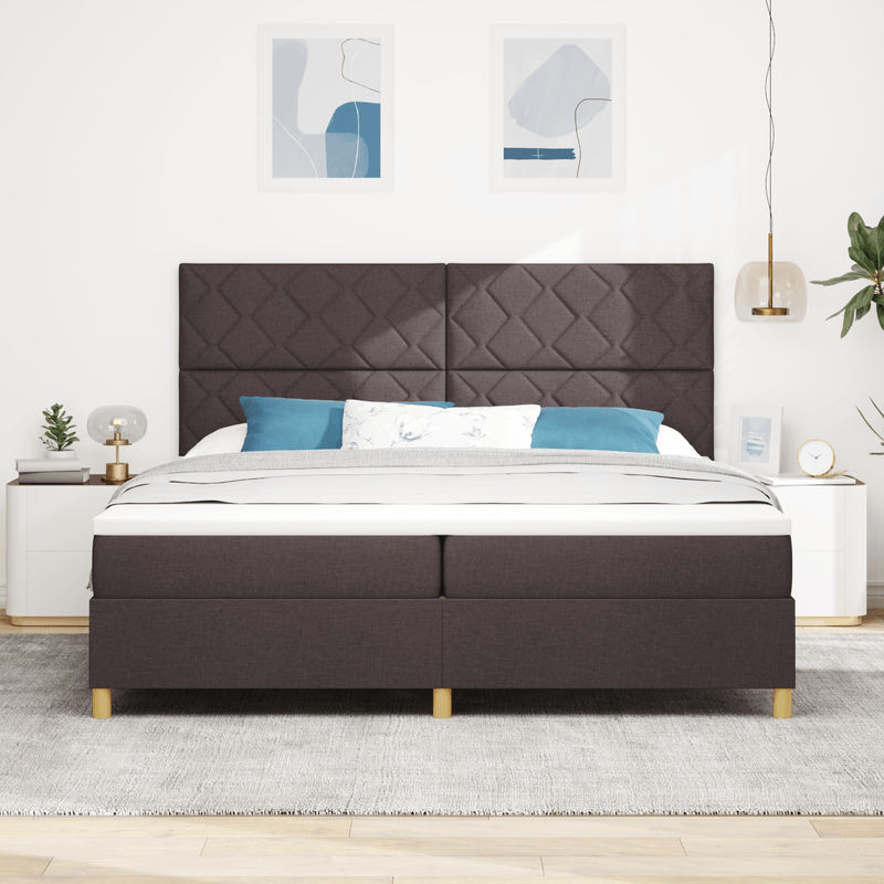 Casa si Gradina - Mobilier - Paturi si accesorii - Paturi - Pat cu arcuri cu saltea si LED maro inchis 200x200 cm tesatura - Infinity.ro