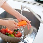 Casa si Gradina - Bucatarie si vesela - Ustensile bucatarie - Site bucatarie, strecuratori si accesorii - Strecuratoare, Aberto Design, plastic, gri, 25.5x25.5x10.8 cm - Infinity.ro